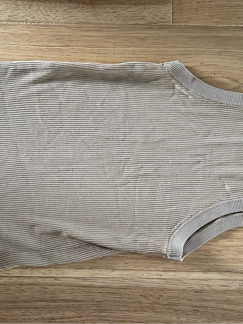 Zara Ribbed Tank Top - Picture 4 of 5